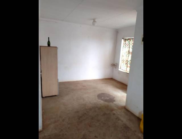 3 BEDROOM HOUSE FOR SALE IN LENASIA SOUTH